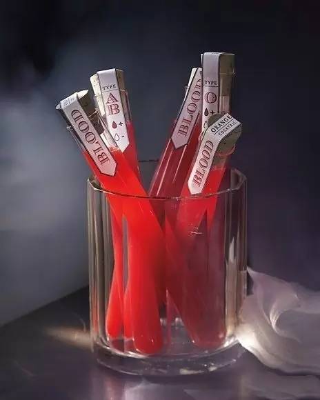 万圣节尖叫鸡尾酒,无酒精鸡尾酒万圣节