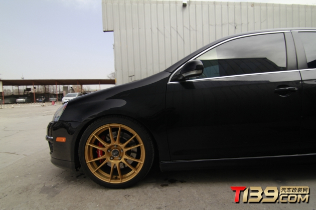 速腾冠军音响改装,大众速腾黑武士改装