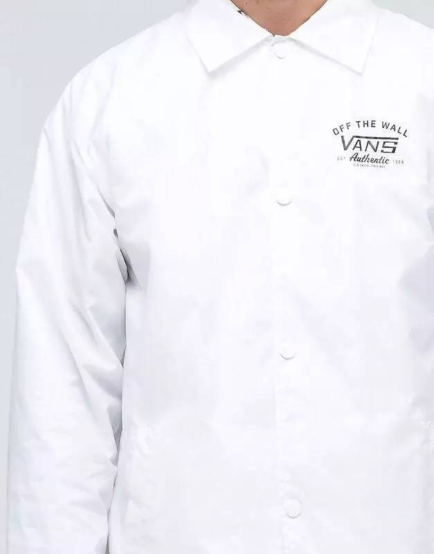 让你街头style立现的秋季单品：教练夹克