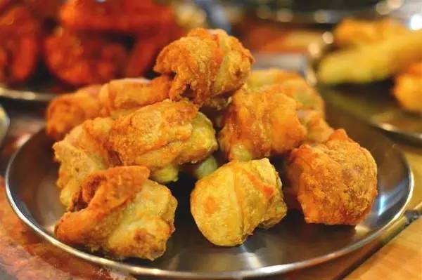 新白鹿、绿茶3折,炉鱼、乐伯部队锅半价,哈根达斯买一送一西湖边上的老牌商场,要用6天承包你的胃!