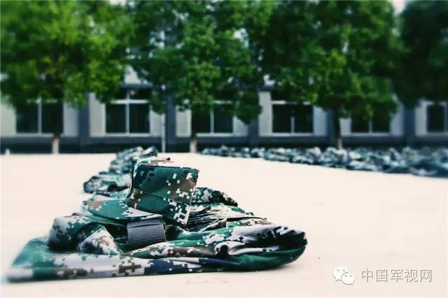 新兵连辛苦还是下连辛苦,新兵连吃了很多苦