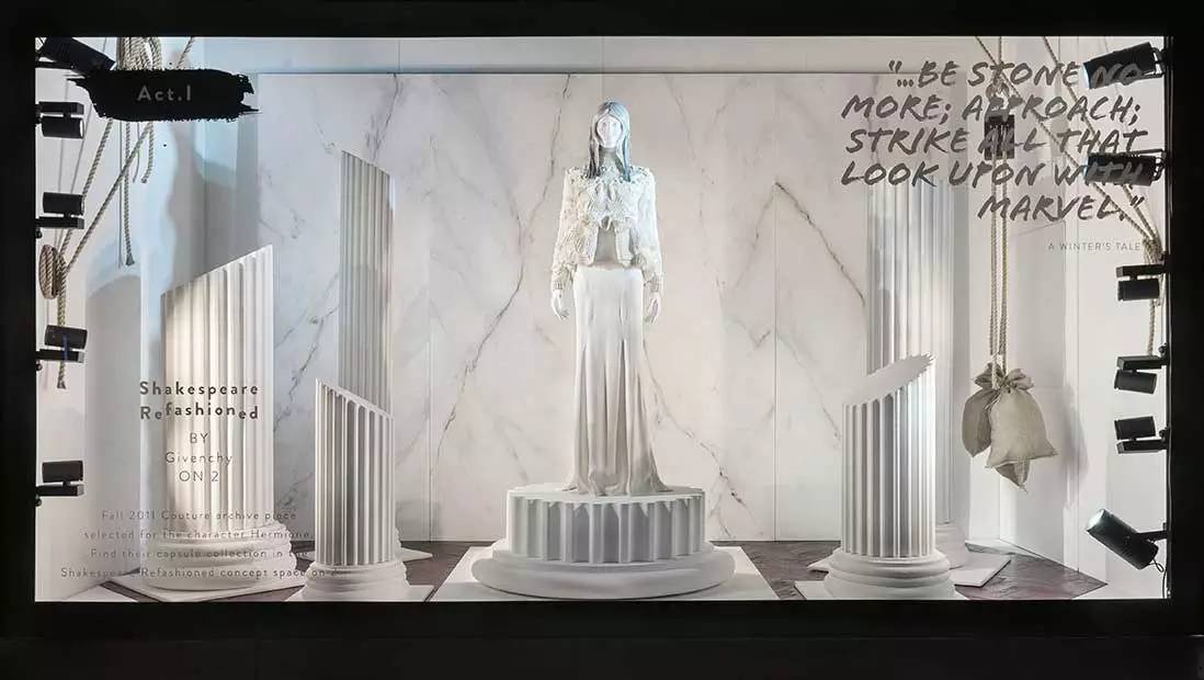 不必花钱去剧院，这间商店里每次转身都是一出精装大戏