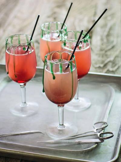 惊声尖叫万圣节|如何用一杯鸡尾酒迅速进入邪魅狂狷世界？