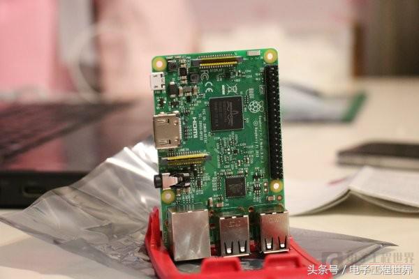 树莓派3高清果照开箱