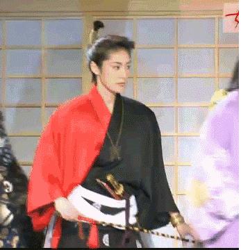 你妈做梦也没想到，你居然会被一个女人掰弯！