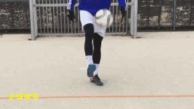 足球控球脚下频率训练,足球过人节奏变化教学