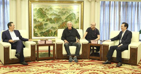 签下里皮或拯救国足当功臣,蔡振华这次没得黑了吧?