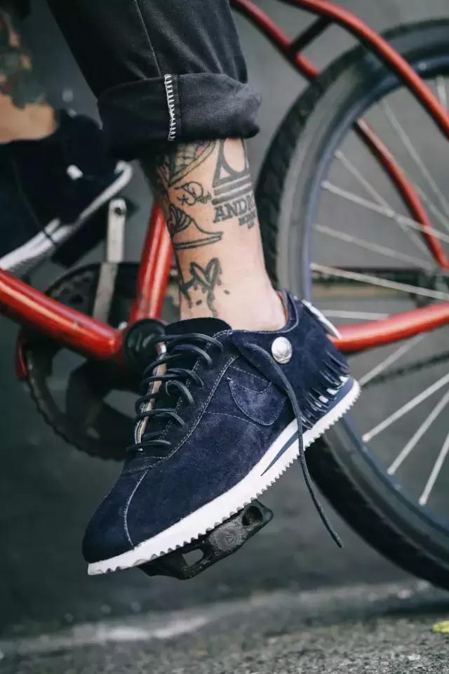 洛杉矶联名阿甘鞋,阿甘鞋联名红