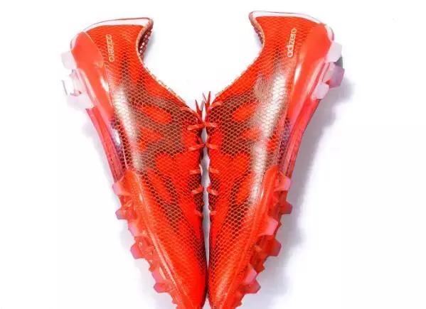 十大口碑好的足球鞋,儿童足球鞋品牌推荐前十名