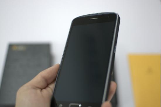 吴京专用手机玩吃鸡,agm手机吴京