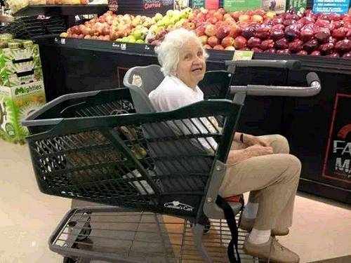 家庭主妇爆改购物车，百万人因此受益，沃尔玛总裁为他点赞，感动全美！