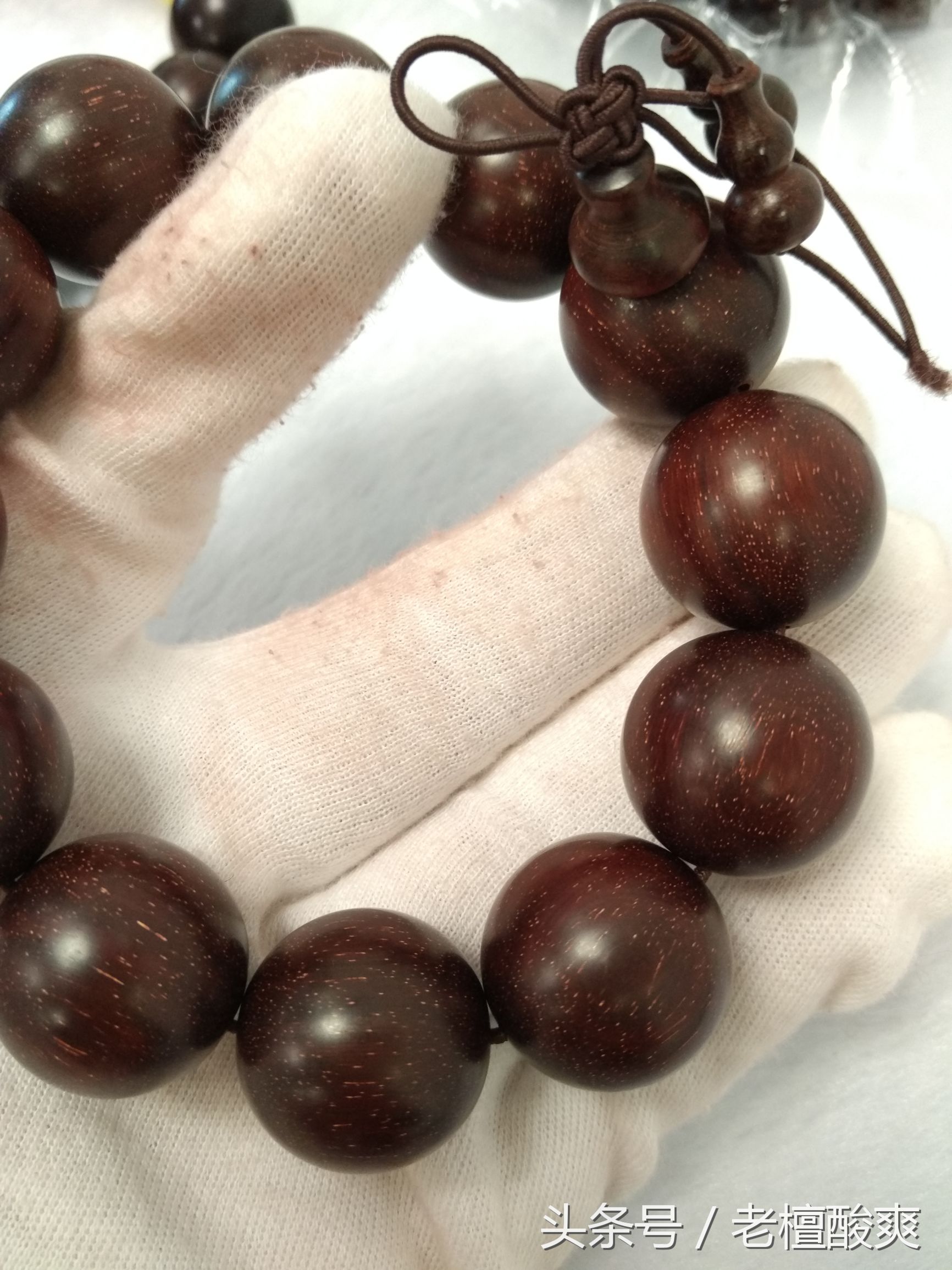 小叶紫檀手串2016年走向,小叶紫檀手串如何选择才不会吃亏