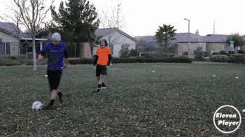 足球新手入门基本知识防守,1vs1足球防守训练