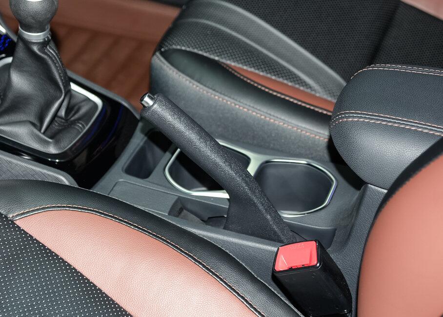 2017年比亚迪f3手动挡优缺点,比亚迪f32012款5万公里能卖多少钱