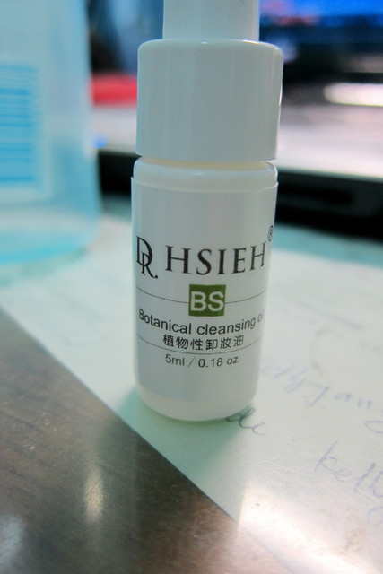 长闭口粉刺用什么卸妆产品,长痘痘和粉刺适合用什么卸妆产品