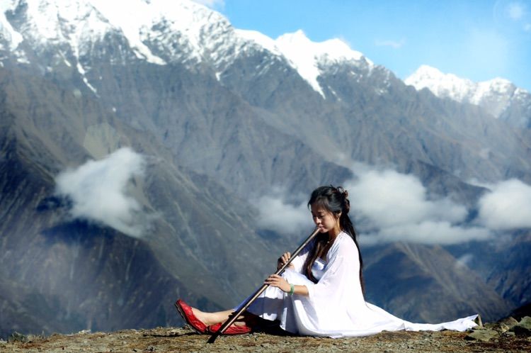 我在秋天等你是什么歌,我在秋天等你美到心碎散文