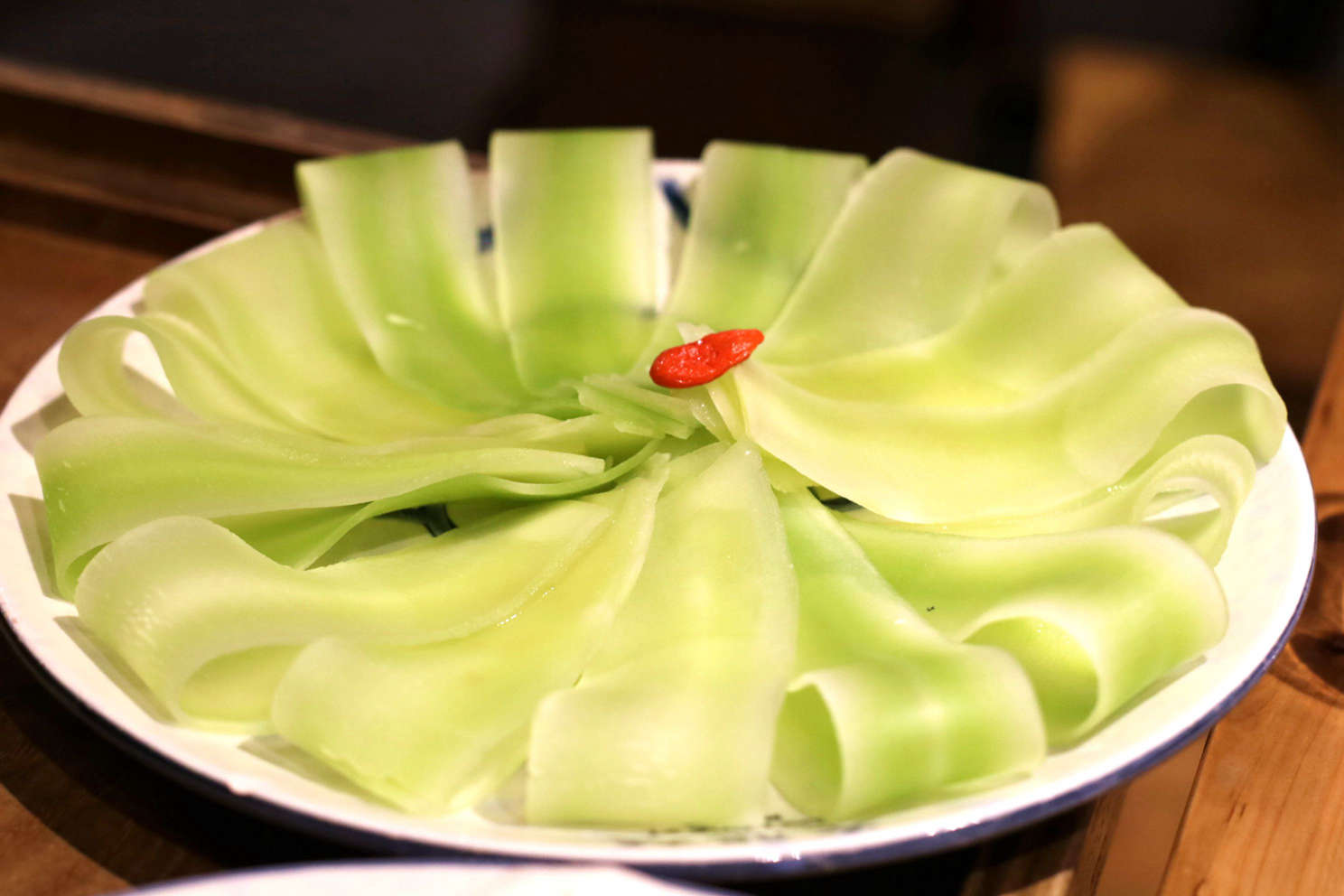 重庆和成都火锅流派有什么不同,四川和重庆的火锅最为出名怎么说