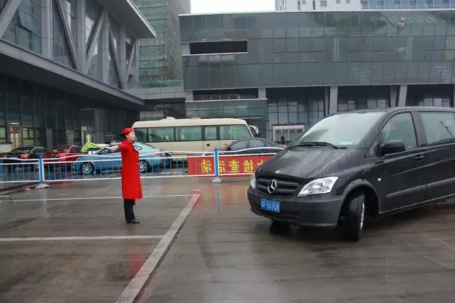 南通人今起可坐大奔去南京、苏州，价格你可能猜不到