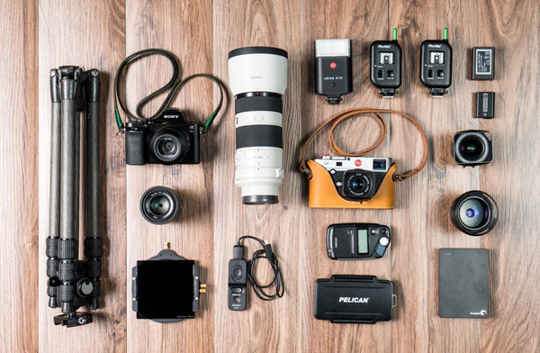 手机摄像头边上一圈黑色的是什么,手机摄像头旁边有个黑圈