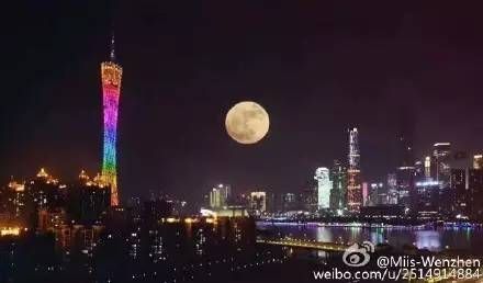 错过再等18年！昨晚的超级月亮太给力，穿透雾霾把梦照亮！