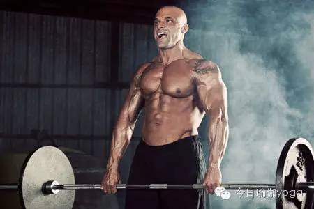 哑铃健身减肥最快的方法,哑铃健身减肥计划表图片