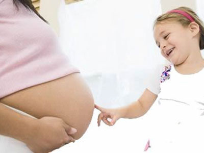 怀孕生孩子怎样能快点生出来,怀孕生孩子怎么生