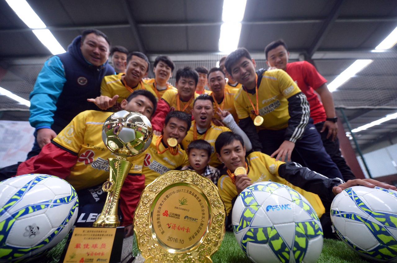 六年级足球比赛日记,六年级的足球赛日记