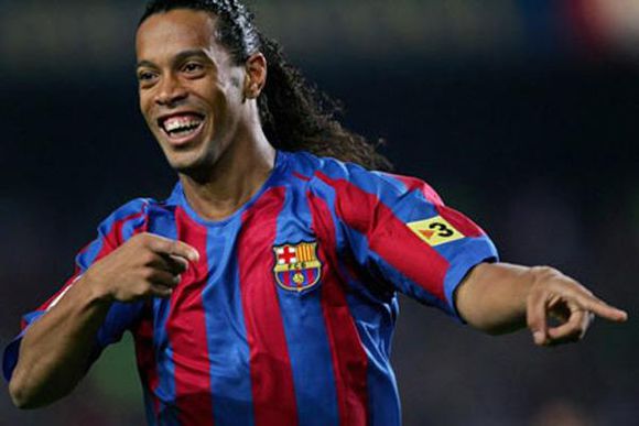 张柏芝与谢霆锋以往的视频,20年前春晚谢霆锋和董洁合唱的歌