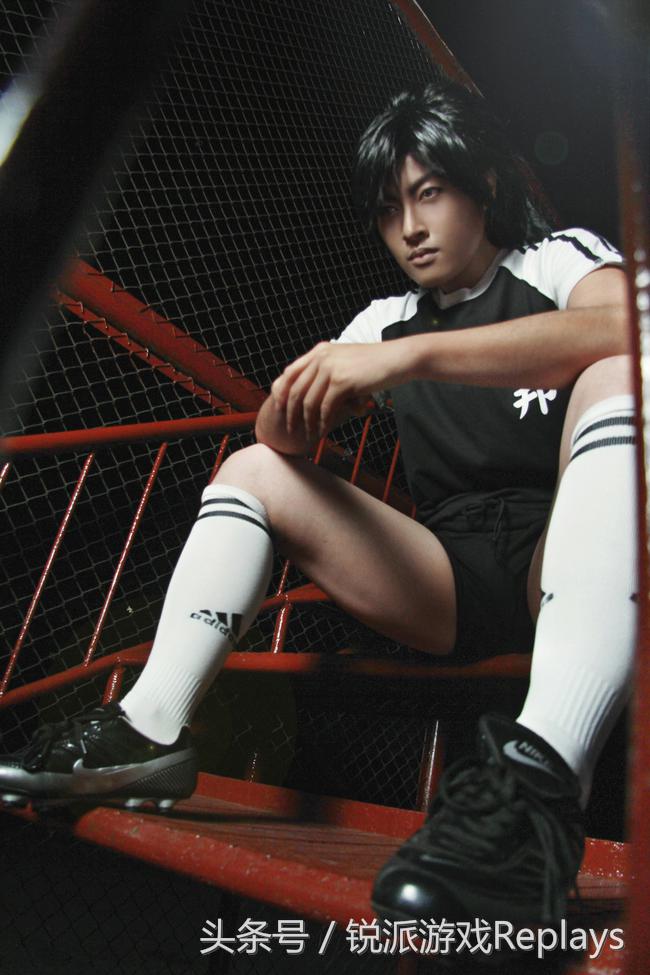 足球小将大空翼回国拯救日本队,足球小子80后谁记得大空翼