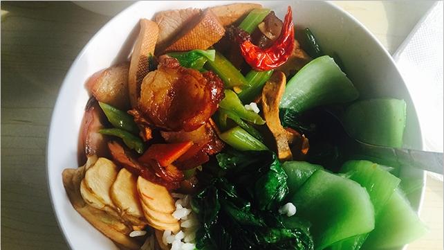 正宗湖南老杨冬笋炒腊肉,冬笋炒腊肉冬笋需要焯水吗