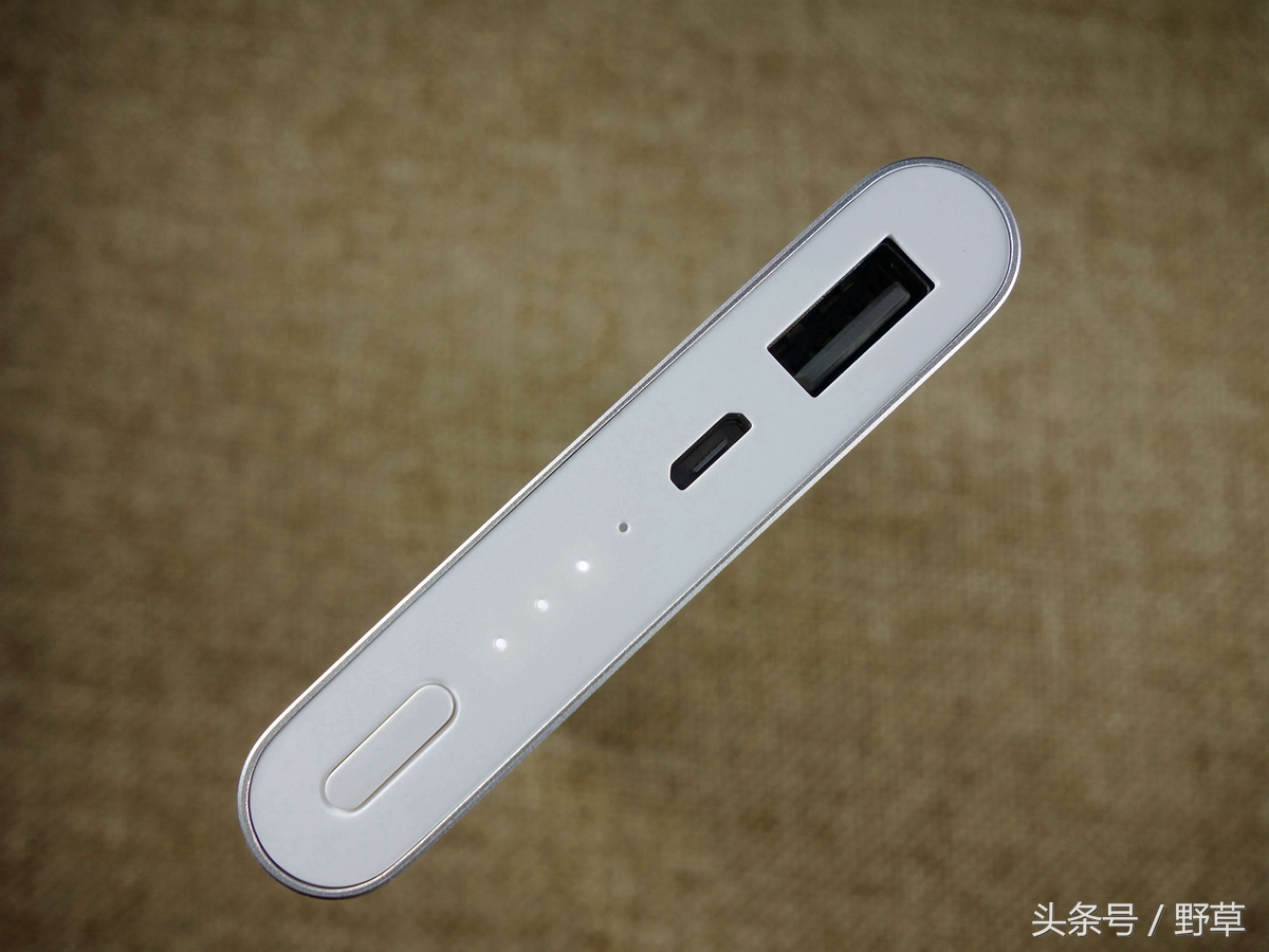 小米移动电源2按键功能,小米移动电源2和3区别