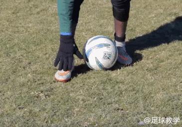 足球各种运球技巧,踢足球运球基础教学
