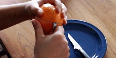 你知道如何剥香蕉吗,剥香蕉从哪边剥