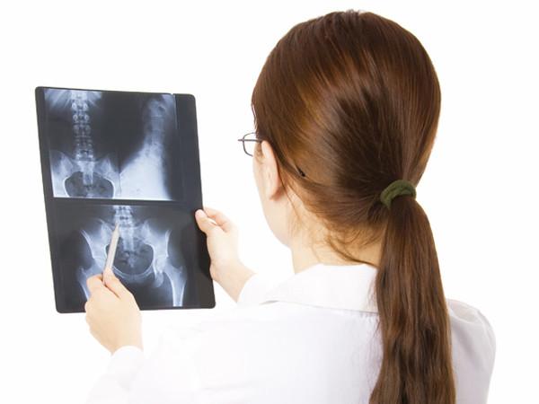 怀孕期间体检胸透了怎么办,怀孕初期做胸透会导致流产吗