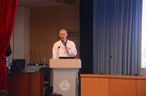 市医院开展世界卫生日义诊活动,国际残疾人日关爱残疾人活动宣传