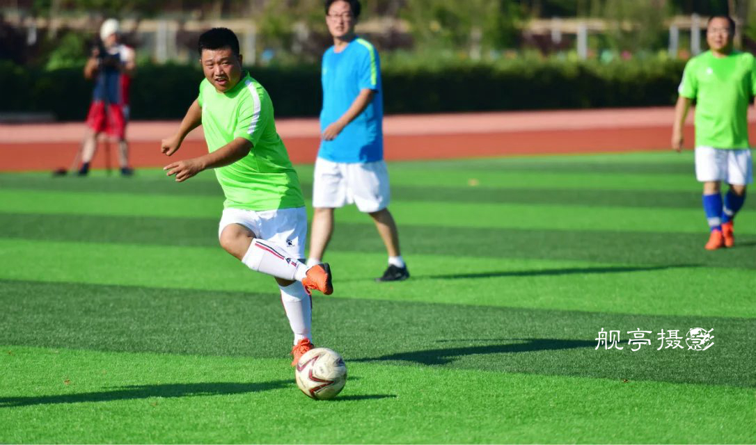 业余足球比赛,业余足球队怎么参加职业比赛