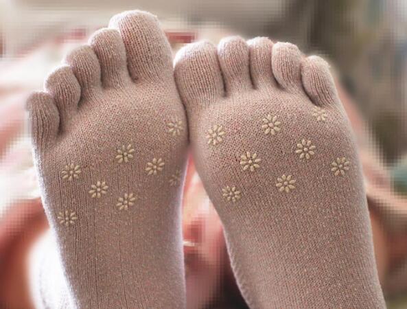 治脚气用盐泡还是醋泡,治脚气用醋还是用酒精好