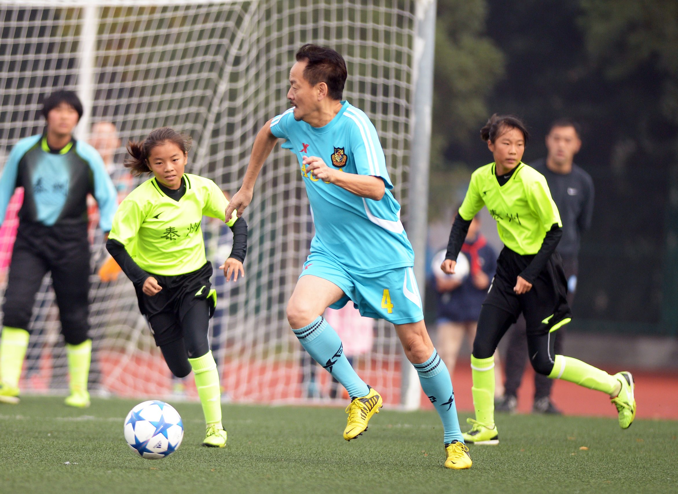 谭咏麟足球联赛,谭咏麟谈足球运动