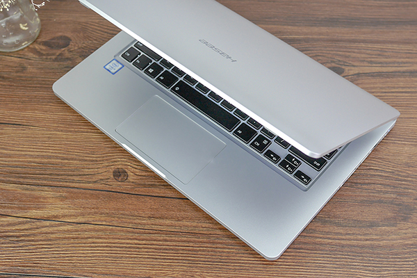 macbook一代多少钱,神舟优雅x4笔记本2000元推荐