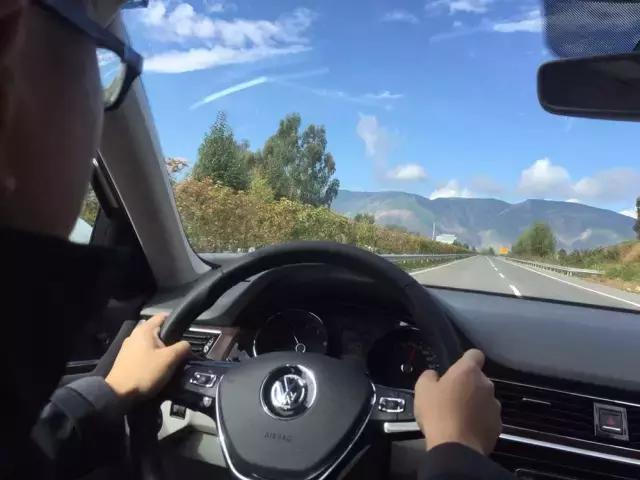 从顶部看一汽大众蔚领,大众蔚领还出新车吗