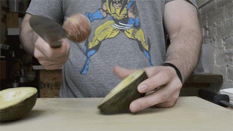 你知道如何剥香蕉吗,剥香蕉从哪边剥