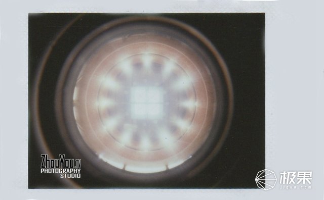 高级摄影师拍摄技巧实例,怎么用手机拍出拍立得的高级照片