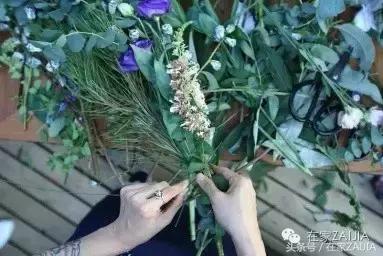 开家花店荒度余生赚得不多,开家花店度过余生