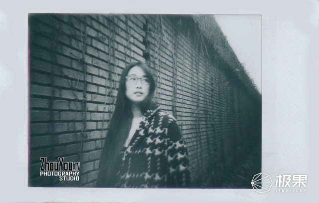 高级摄影师拍摄技巧实例,怎么用手机拍出拍立得的高级照片