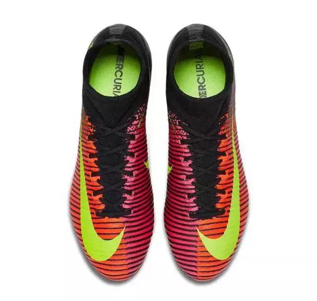 冬天踢球穿什么合适,冬天穿什么踢球好看