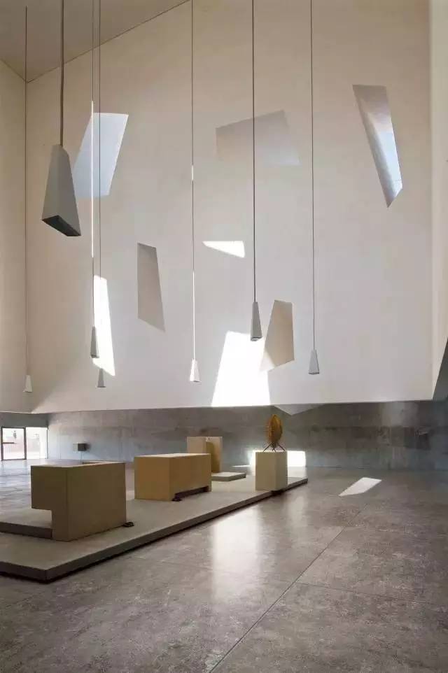 家装灰色搭配什么颜色好看,灰色系装修还能流行多久