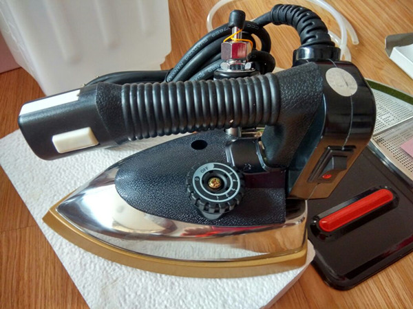 电熨斗和挂烫机的区别,电熨斗跟挂烫机哪个好用