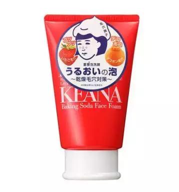 干性皮肤该选择什么样的洁面产品,脸部干燥起皮用哪种洁面男