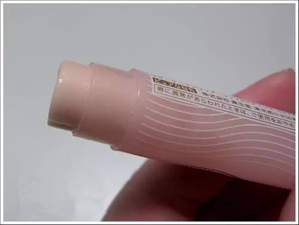 14款常见的润唇膏测评,12款网红唇膏大测评