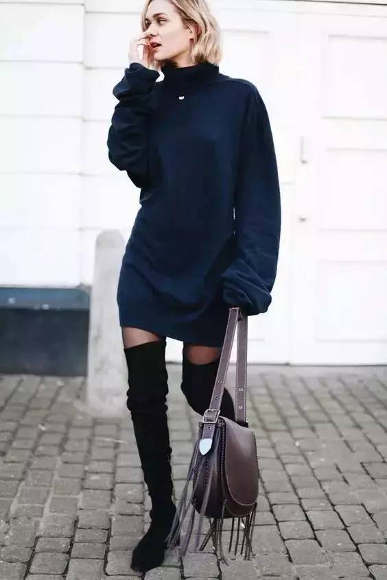 过膝潮流长筒靴不会滑,今年冬季过膝靴还流行么